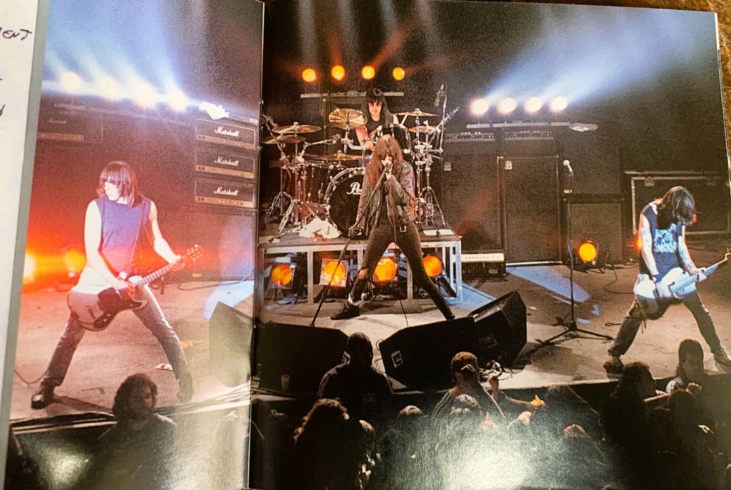 Ramones em sua última apresentação (Foto: Encarte do CD We're Outta Here)